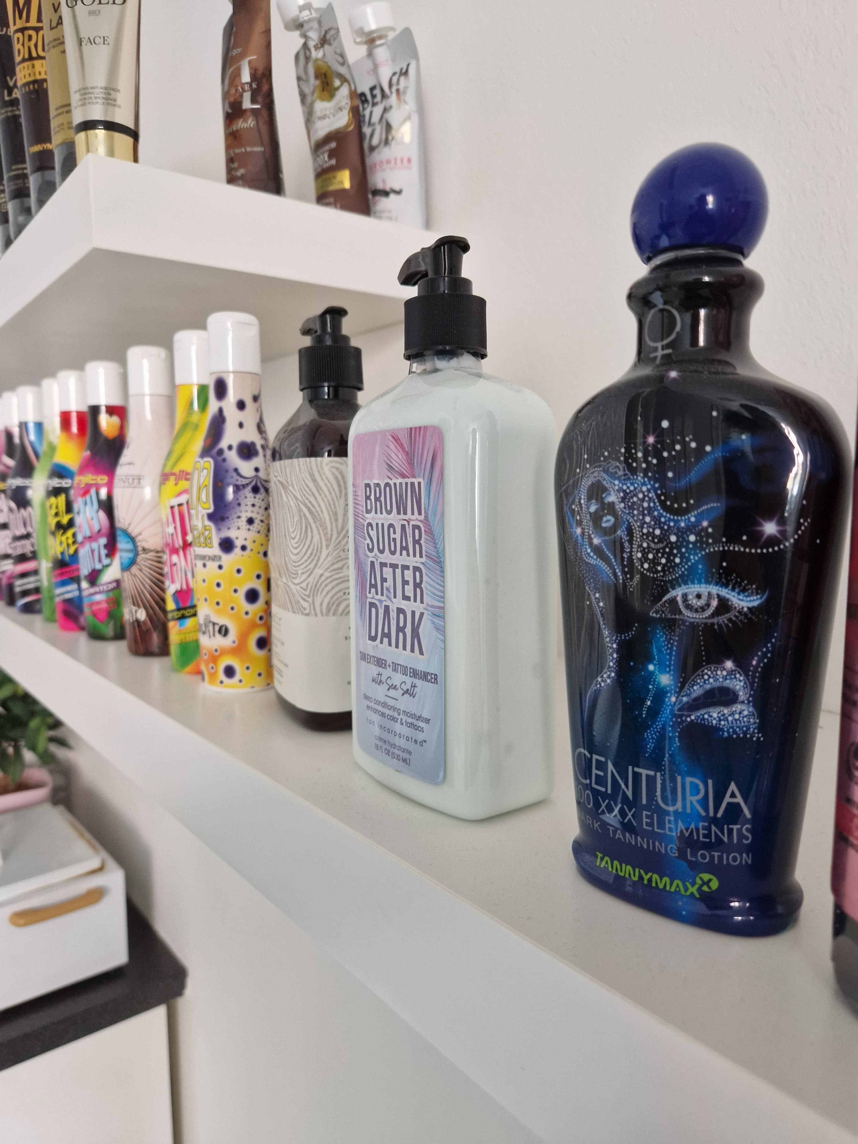 Manikúra stůl Luba Savčin